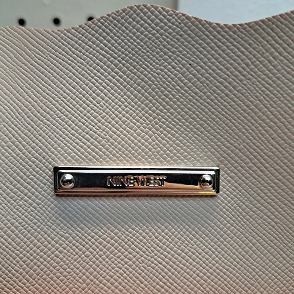 New Nine West Cream/Tan And Orange Women's Tote Bag. - Picture 6 of 10